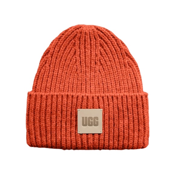 Mens UGG Chunky Rib Beanie in Redstone. One Size 103603